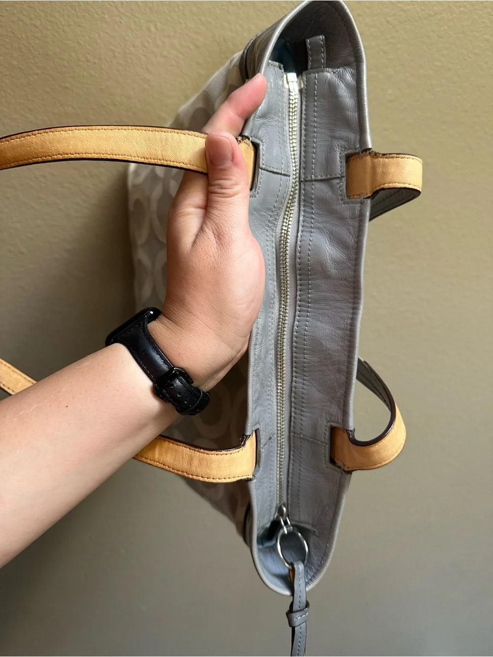 Coach shoulder bag
